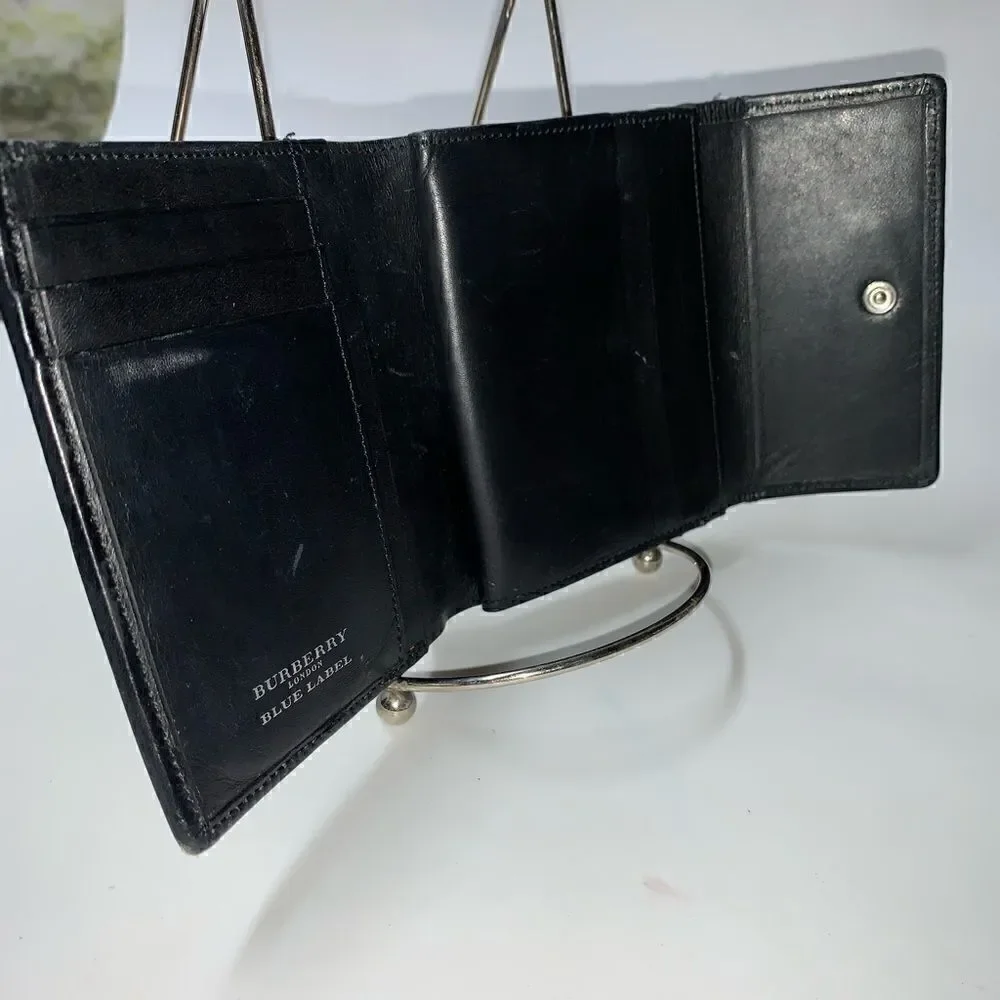 🎉AUTHENTIC🎉 Burberry Kisslock Compact Wallet